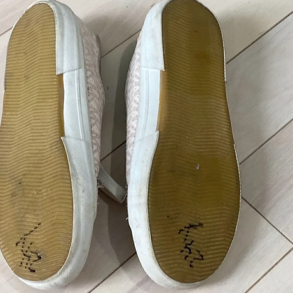 Michael Kors maaterial thick